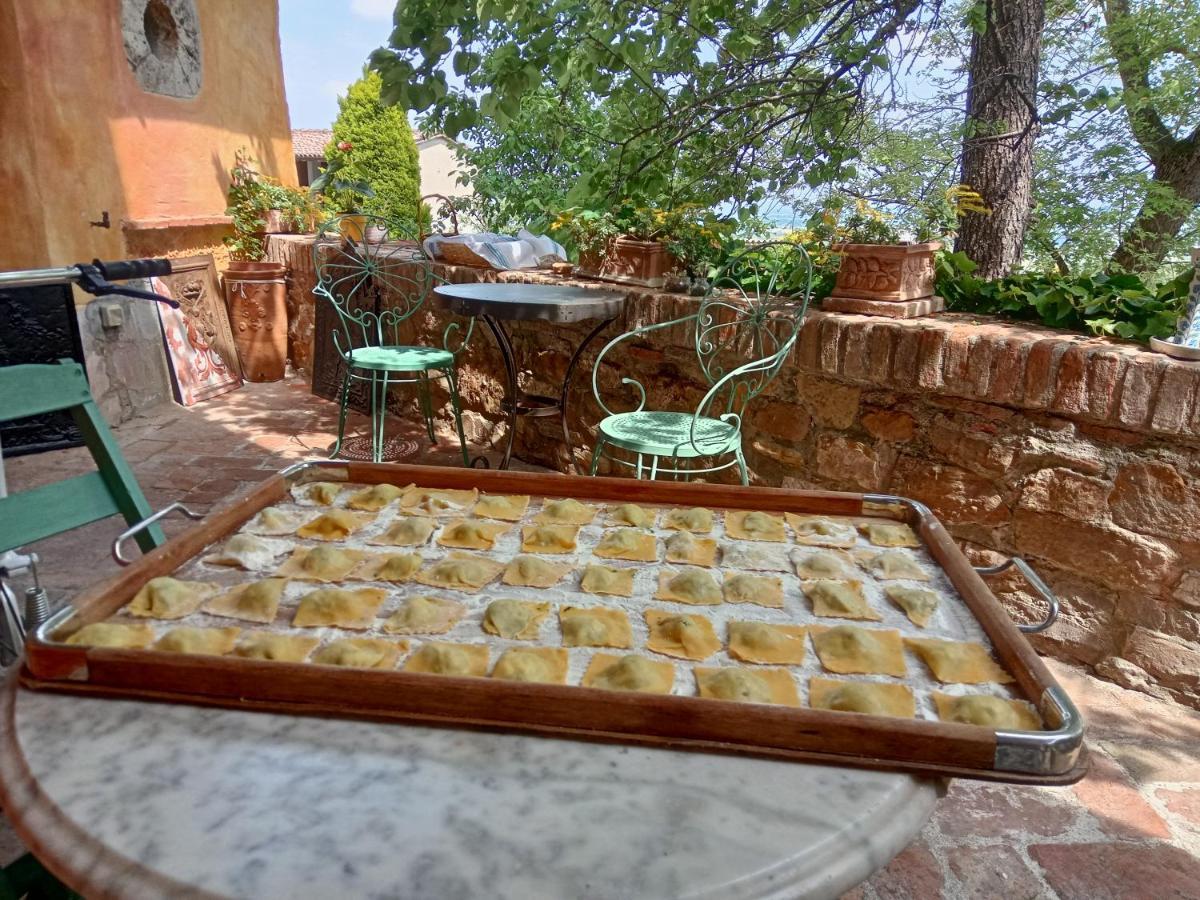 Morelli House Guest House Montalbo Exterior foto